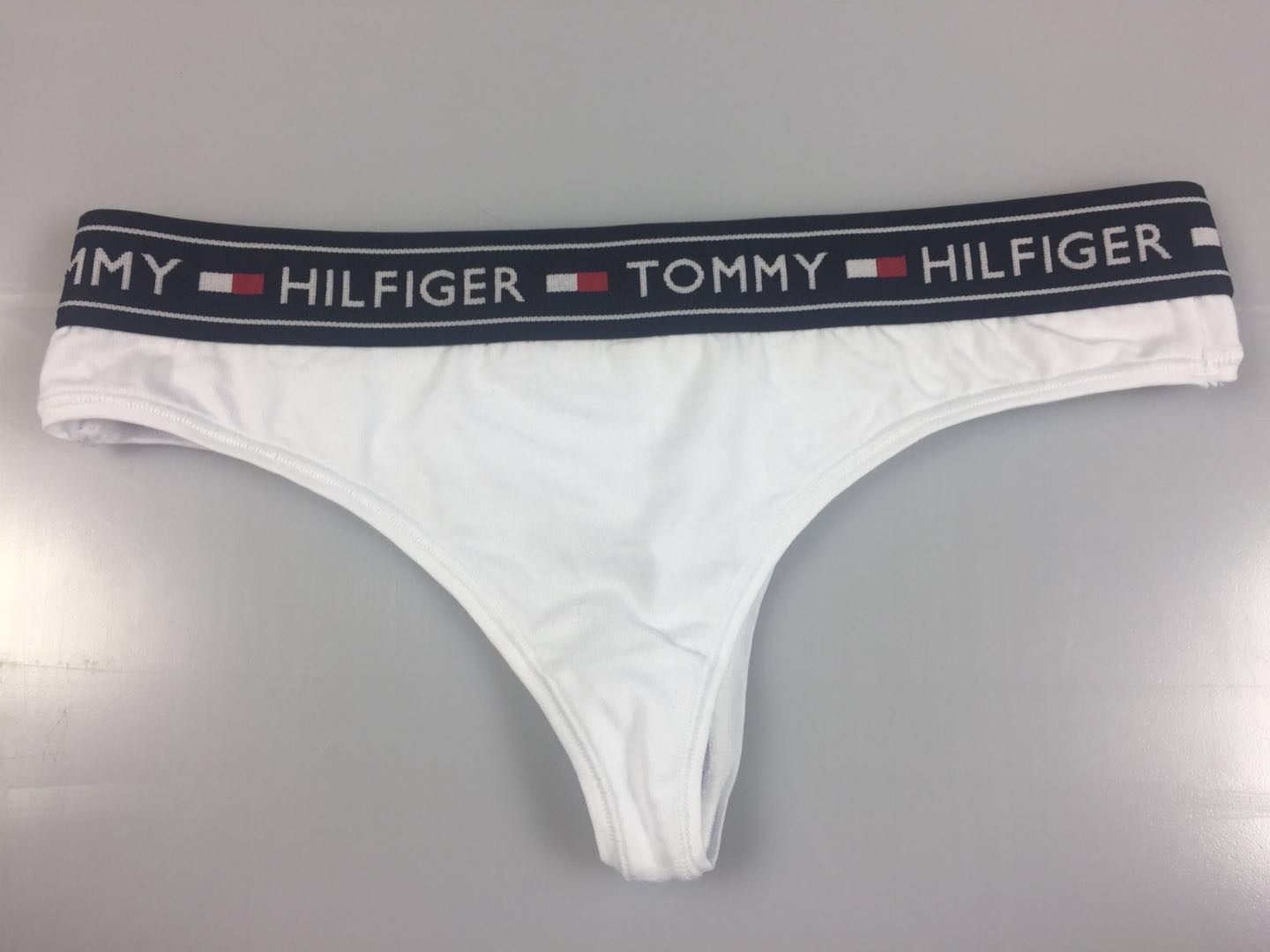Стринги Tommy Hilfiger белые фото 2