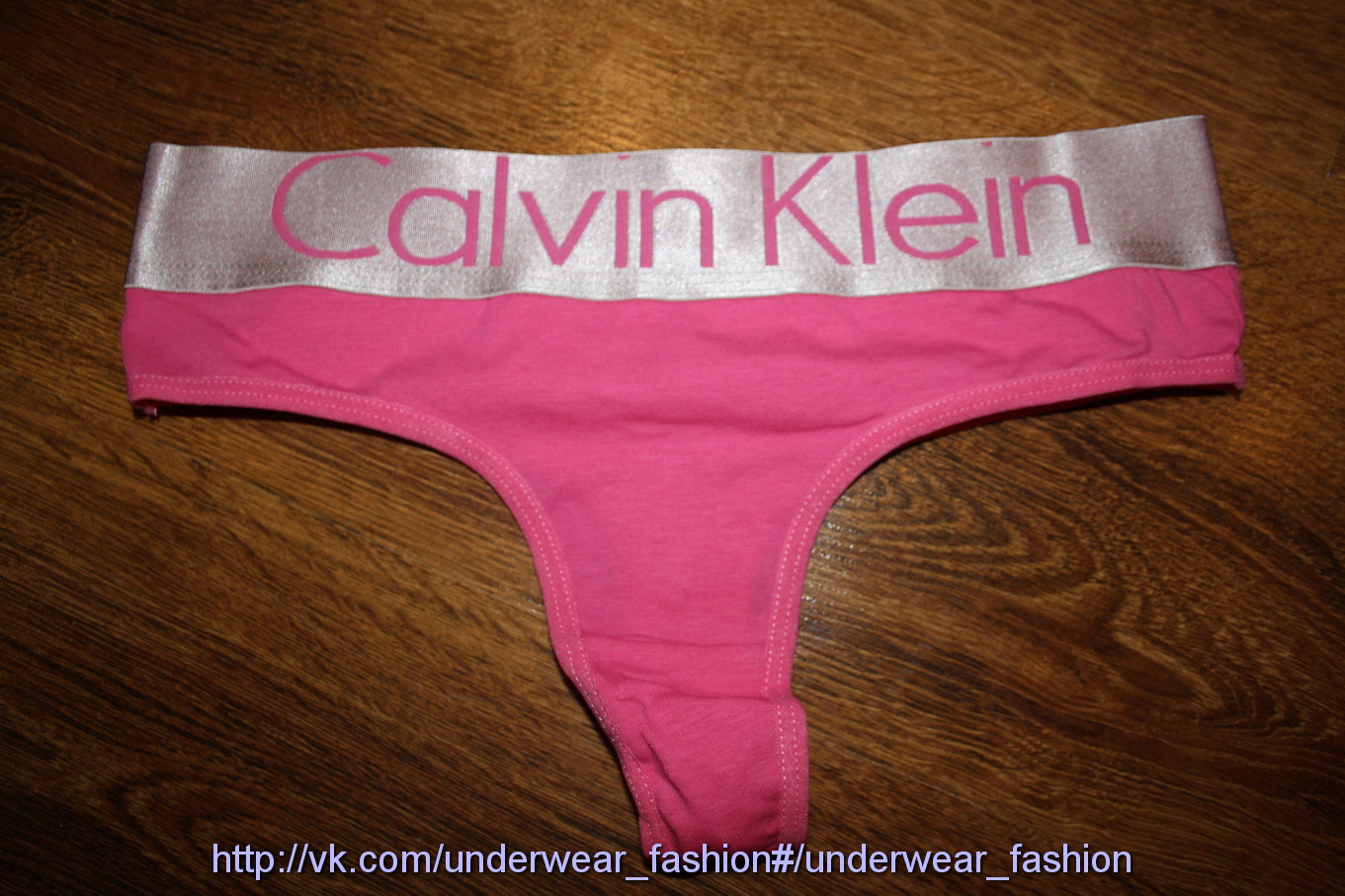 Женские стринги розовые Calvin Klein Steel Pink фото 1